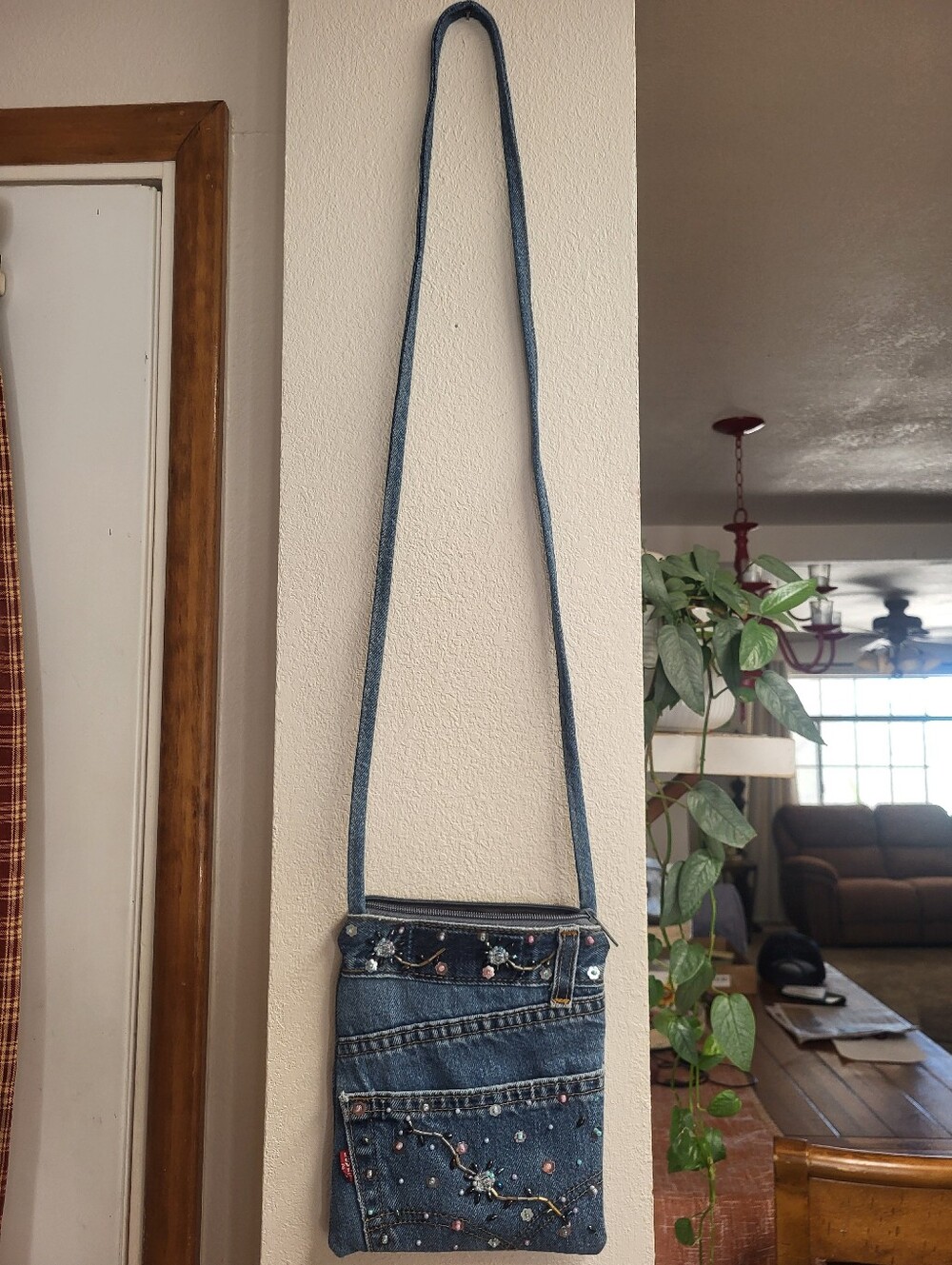 Handcrafted Red Label Levis Embellished Denim Crossbody Bag - Floral Sequins - Picture 10 of 16